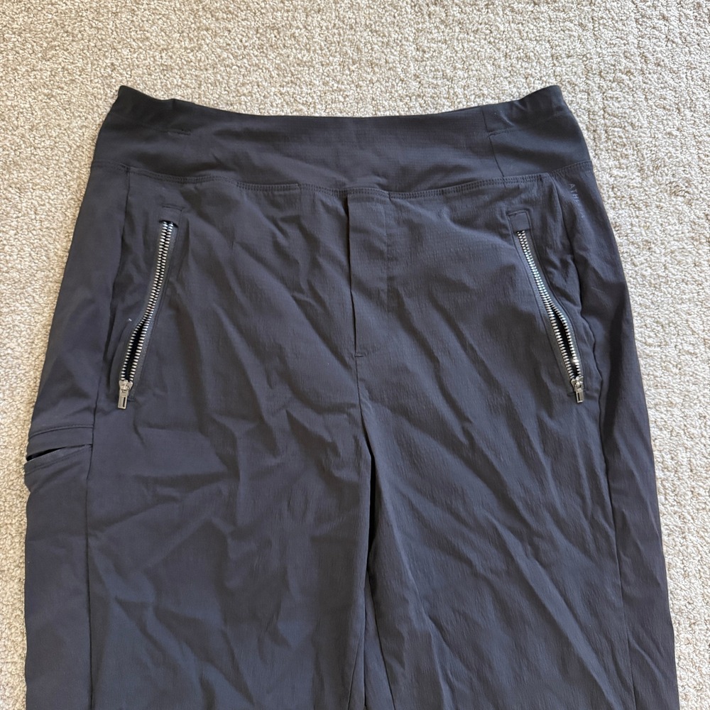 Athleta Trekkie North Joggers Black Hiking Pants Sz 6 Gorpcore Outdoor Trail - Picture 3 of 12